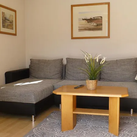 Dom wakacyjny Haus Rosi *